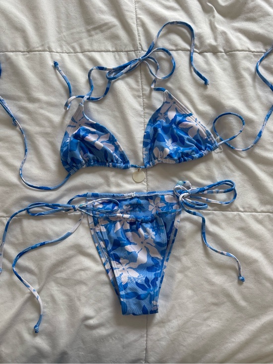 Peppermayo Other - Peppermayo Blue & White Floral Tie-Side Bikini